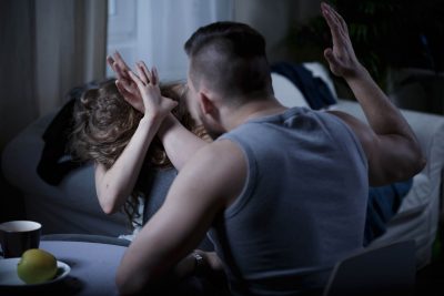 Examples & signs of domestic violence